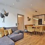 מלון דירות Goldjuwel - Luxury With Private