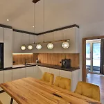 Goldjuwel - Luxury With Private מלון דירות