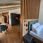 Goldjuwel - Luxury With Private