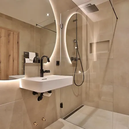Goldjuwel - Luxury With Private Goldegg