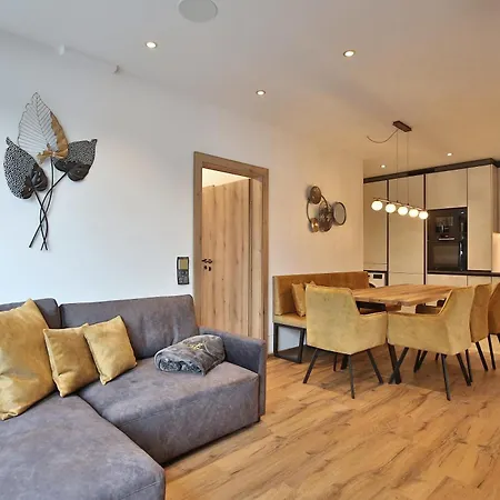 アパートホテル Goldjuwel - Luxury With Private