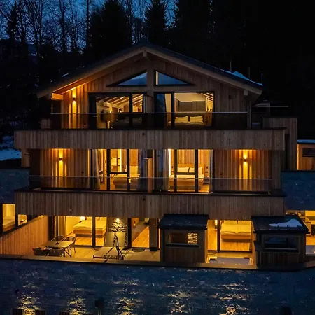 アパートホテル Goldjuwel - Luxury With Private ゴールデック