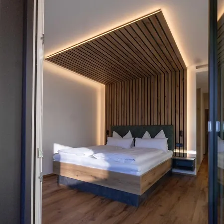 Lägenhetshotell Goldjuwel - Luxury With Private 4*