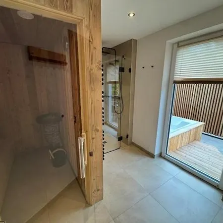 Goldjuwel - Luxury With Private