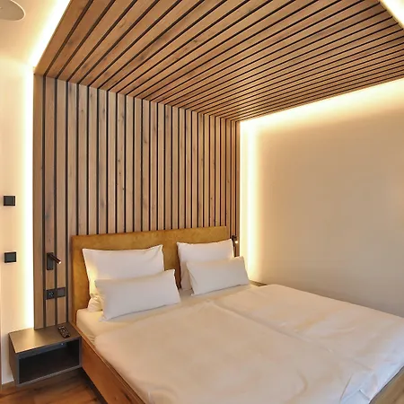 Goldjuwel - Luxury With Private Aparthotel
