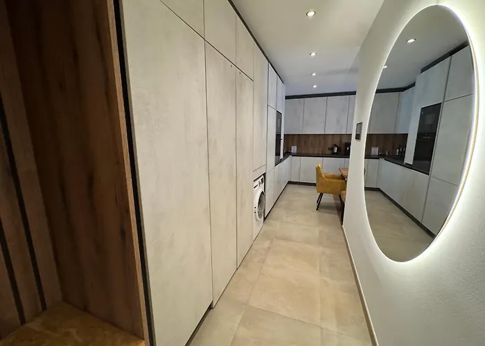 Aparthotel Goldjuwel - Luxury With Private 4*